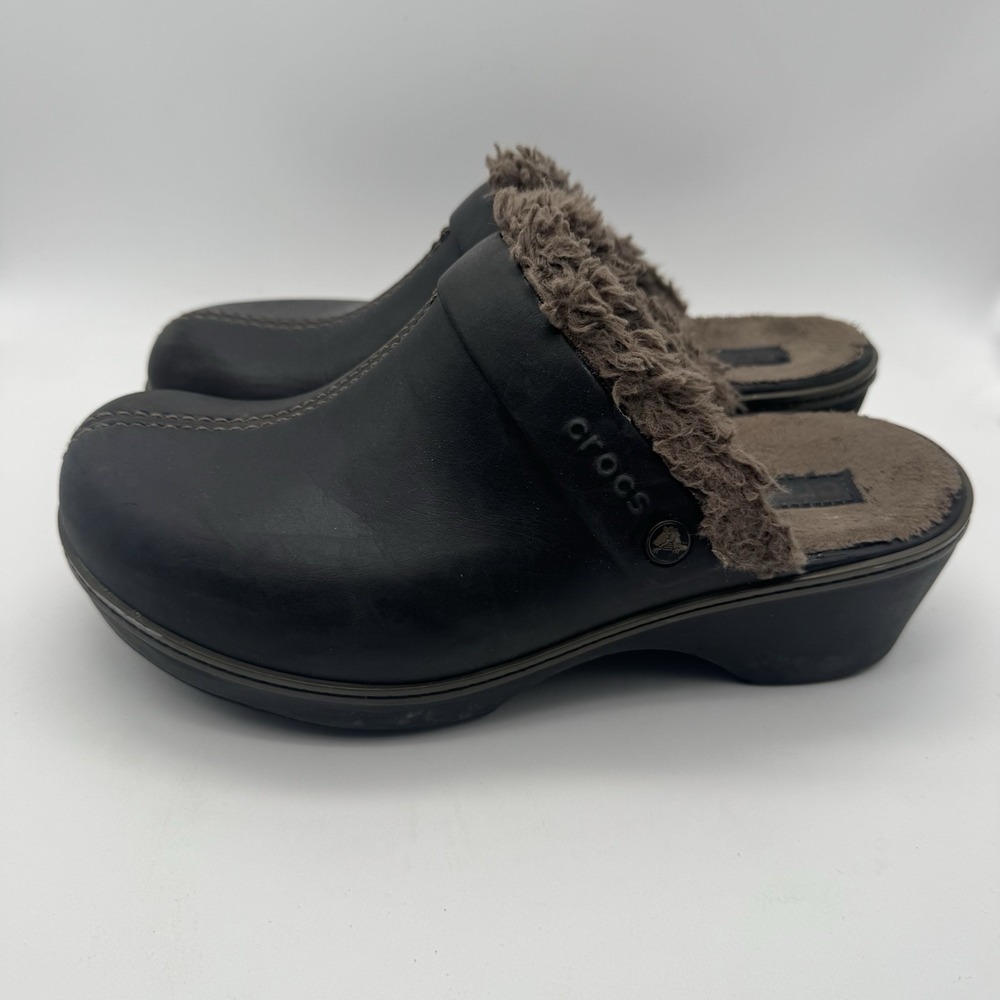 CROCS Women' Shoes COBBLER Eva Brown Faux Fur Lined Clogs‎ Mules Slides Sz 9 - Picture 3 of 5